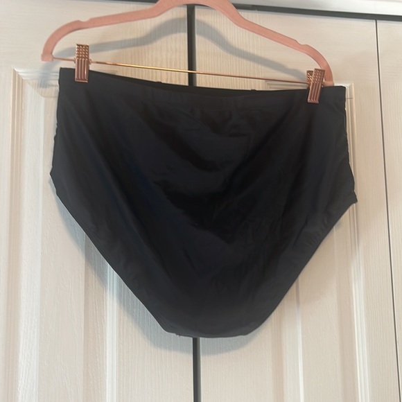 Bathing suit bottom - Picture 3 of 3